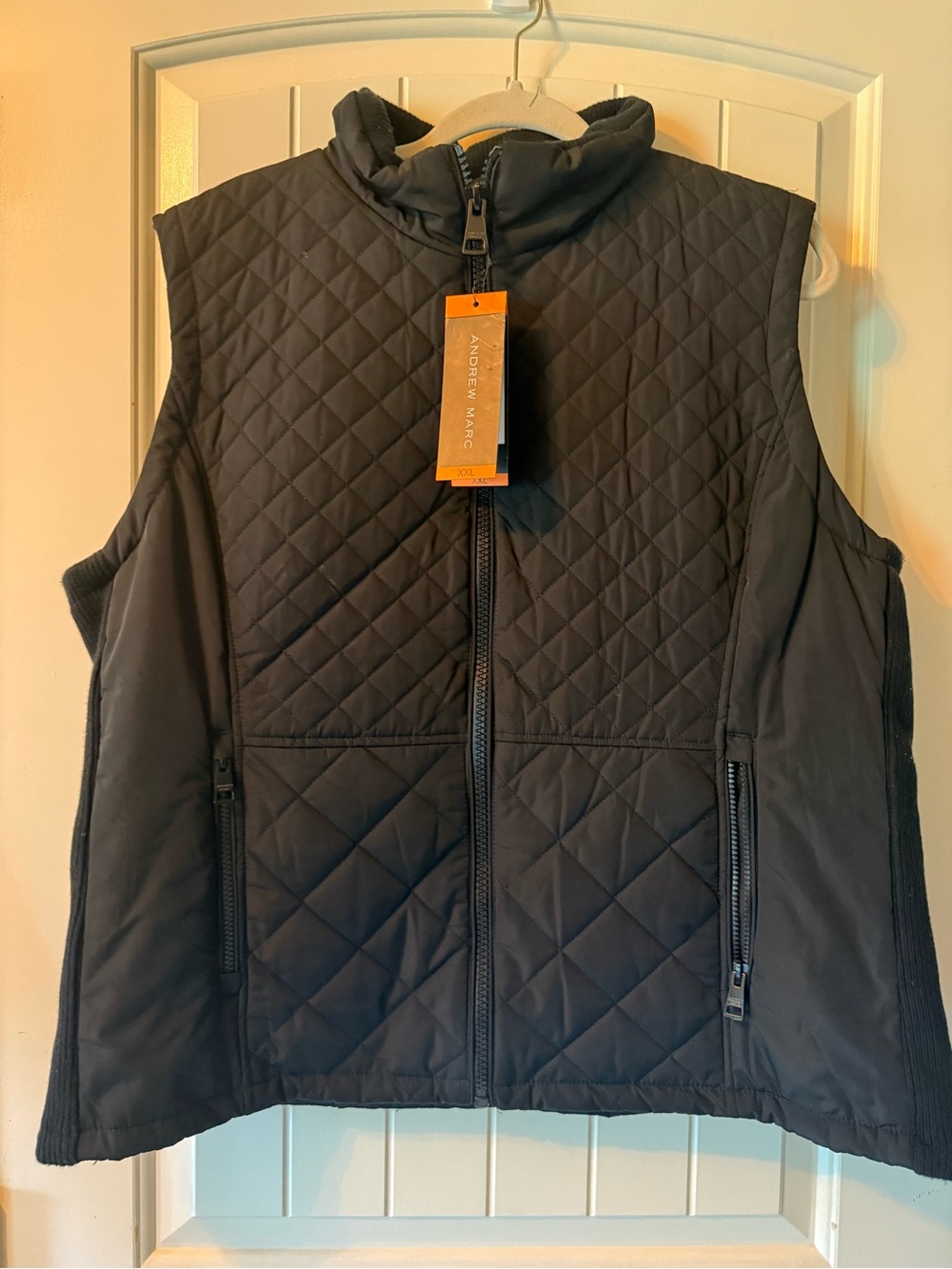 Andrew Marc Black Women's Quilted Puffer Vest NWT  XXL